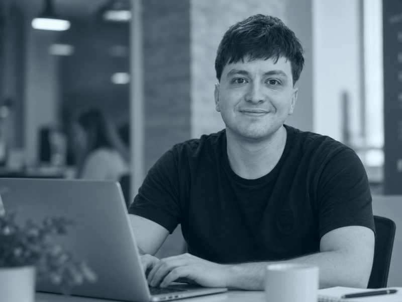 Bryan - Expert Technique Fullstack Digital & Cloud - Dépanner mon site